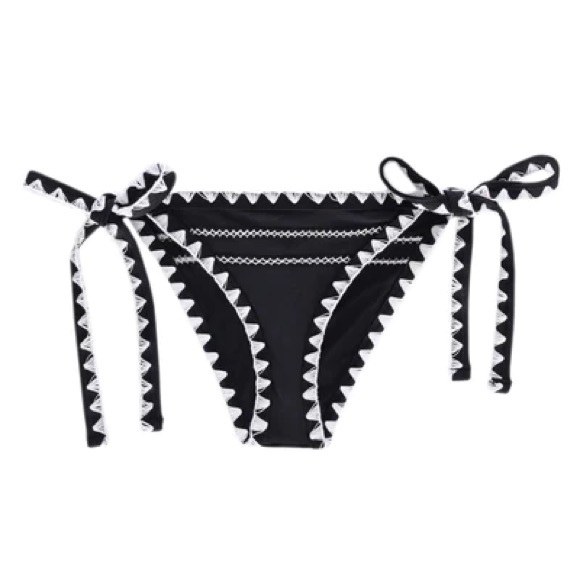 Same Los Angeles bikini - Picture 3 of 9